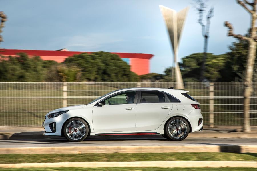  Kia Ceed GT 2018 года  (WW) (фото 31 из 51)